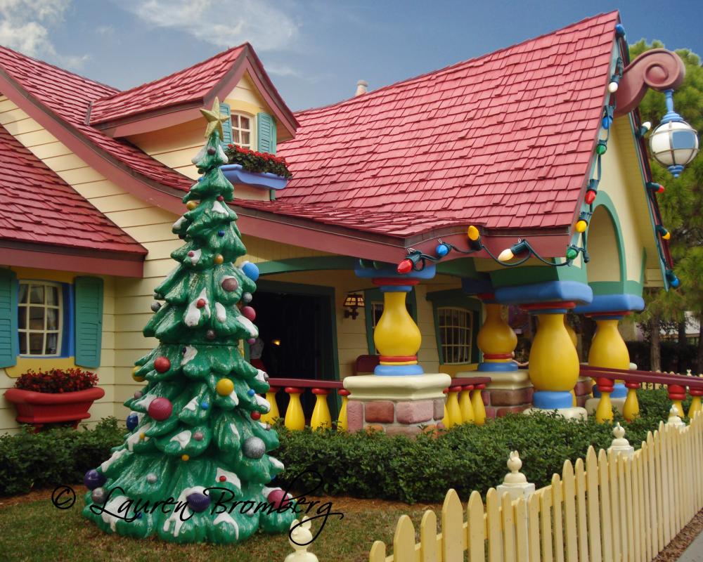 Mickey's House At Christmas